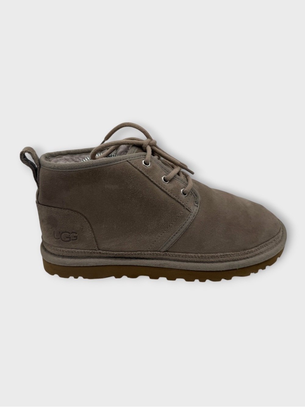 UGG Women’s Neumel Suede Chukka Boots Size 9 Great Condition Clean!